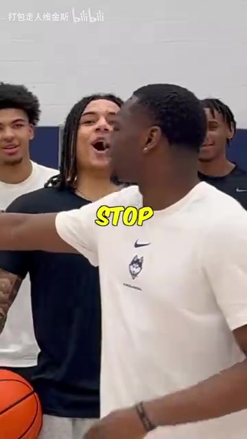 詹姆斯還是庫里？伯德還是東契奇？來自NBA訓(xùn)練師的選擇！