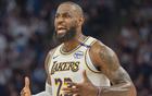 NBA湖人遭黑，老詹受打壓，東契奇摔倒為犯規(guī)，應(yīng)罰球。