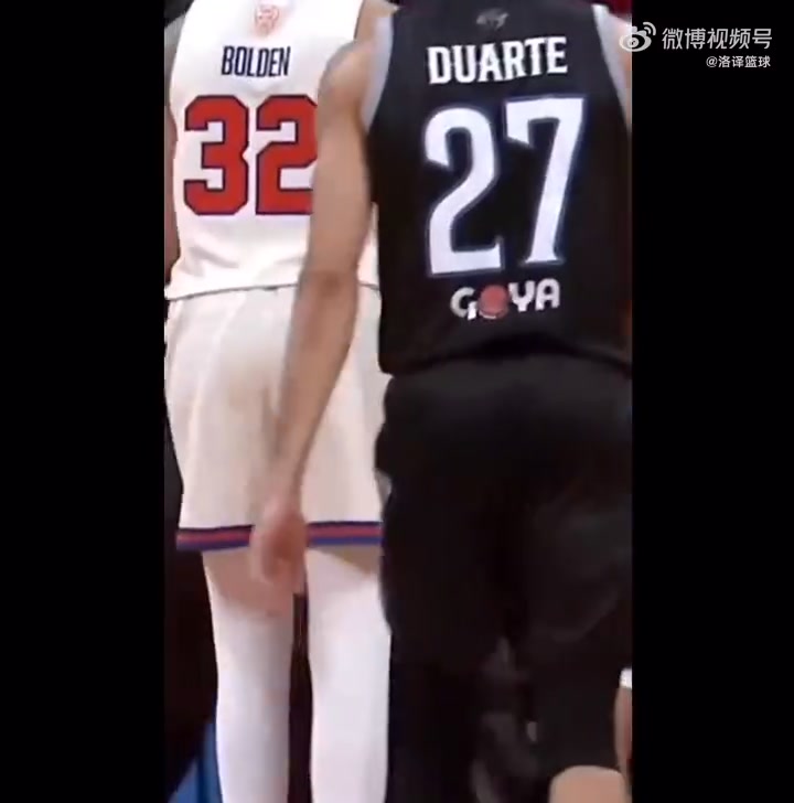 大打出手！NBA冠軍中鋒麥基與1米83波多黎各小后衛(wèi)爆發(fā)沖突