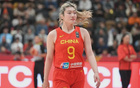 國際籃聯(lián)，中國女籃戰(zhàn)亞洲第三，李夢離場顯神秘之舉。